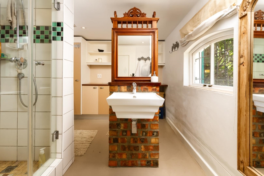 5 Bedroom Property for Sale in Gardens Western Cape